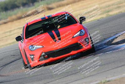 media/Sep-17-2023-Speed Ventures (Sun) [[7e780ba612]]/Green/Session 1 (Grapevine)/